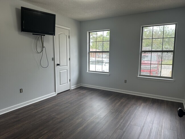 Building Photo - 1333 Loblolly Dr