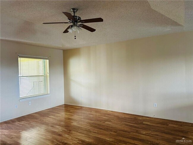 Building Photo - 15 Hibiscus Ave