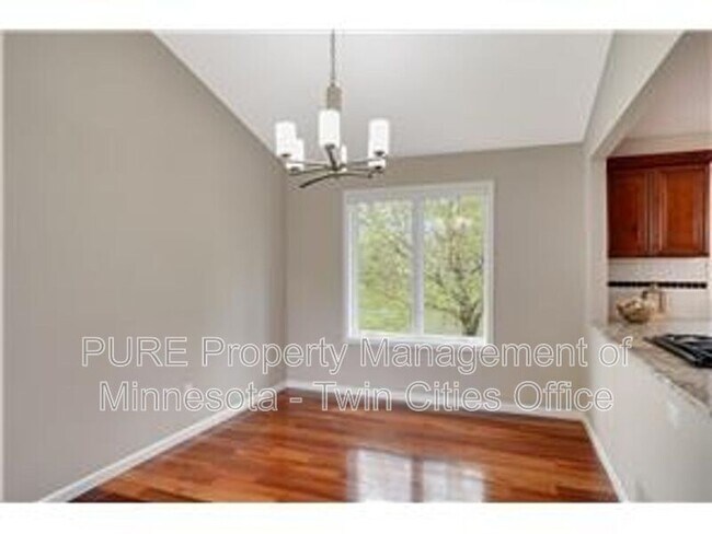 Building Photo - 9994 Dunberry Cir