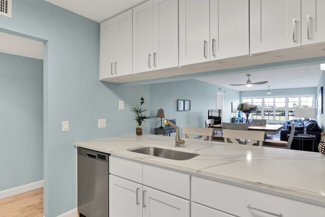 Building Photo - 33 Plantation Dr