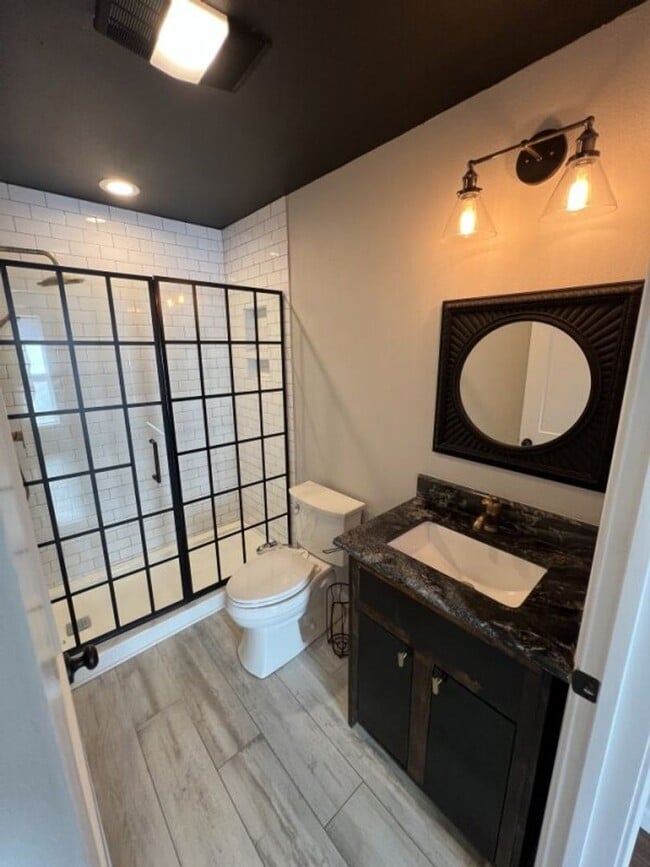 Building Photo - Beautifully Updated 3 Bedroom / 2 Bathroom Home – Available Now!