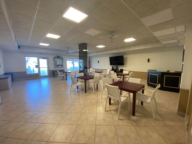 Building Photo - 3450 S Ocean Blvd