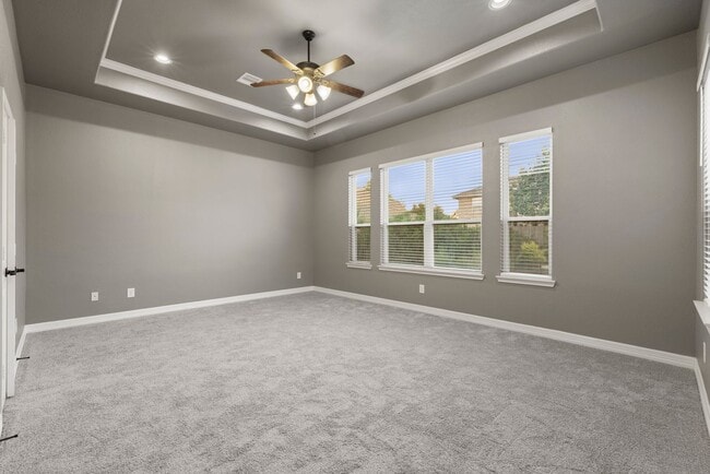 Building Photo - Stunning 4-bed, 4-bath Home in Auburn Lakes community!