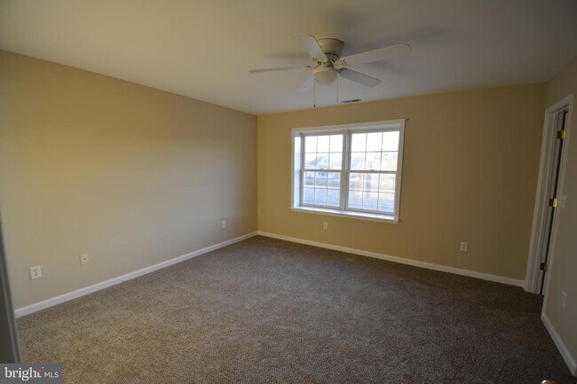 Building Photo - 1103 Laurel Ct