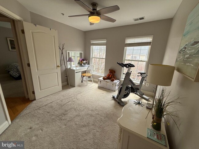 Building Photo - 2142 Capstone Cir