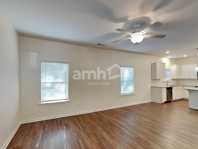 Building Photo - 227 Ivy Brook Dr