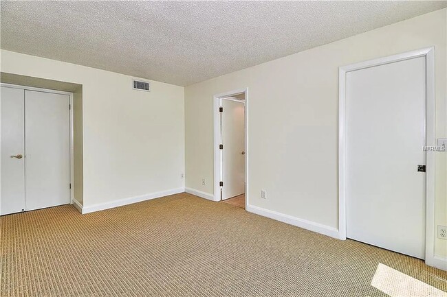 Building Photo - Beachfront Paradise in Indian Shores – Stunning Gulf & Intracoastal Views! 3bed|2bath