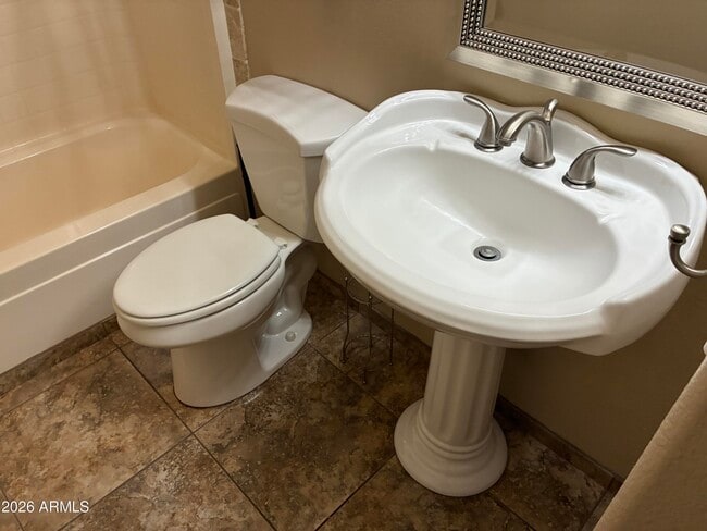 Building Photo - 15713 W Post Dr