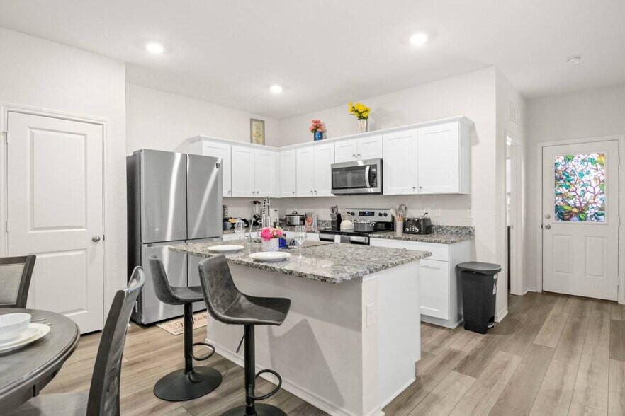 Building Photo - 12618 Galatea-SI ID1626239P