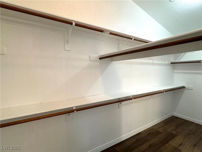 Building Photo - 7913 Waterfalls Ave