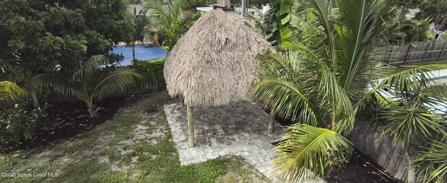 Building Photo - 216 NE 3rd St