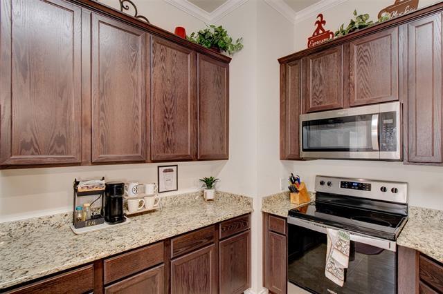 Building Photo - 531 Sydney St