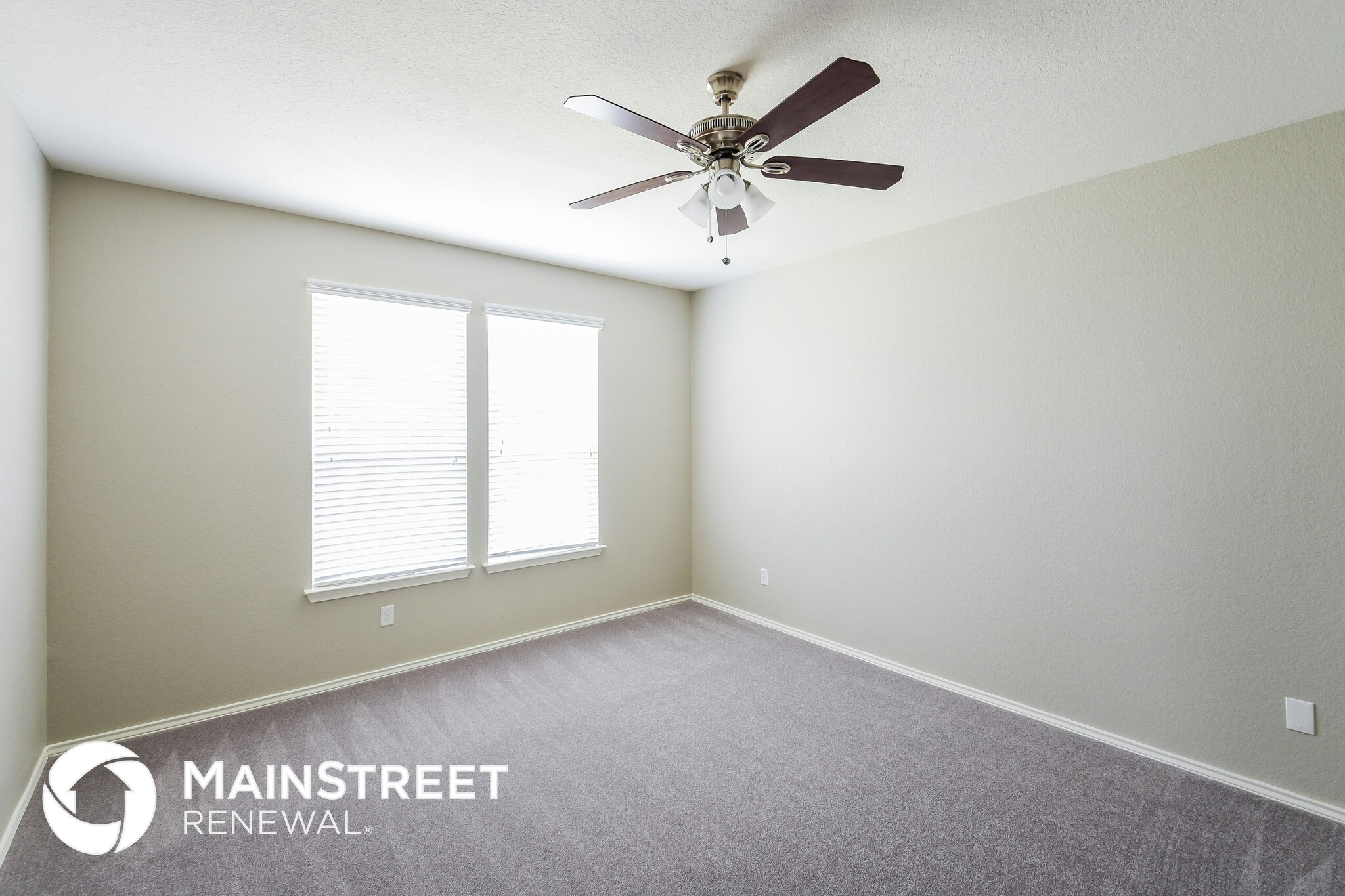 Building Photo - 11942 Fieldcrest Run