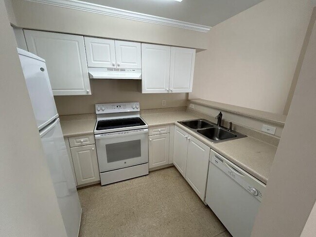 Building Photo - 508 Amber Jack Dr