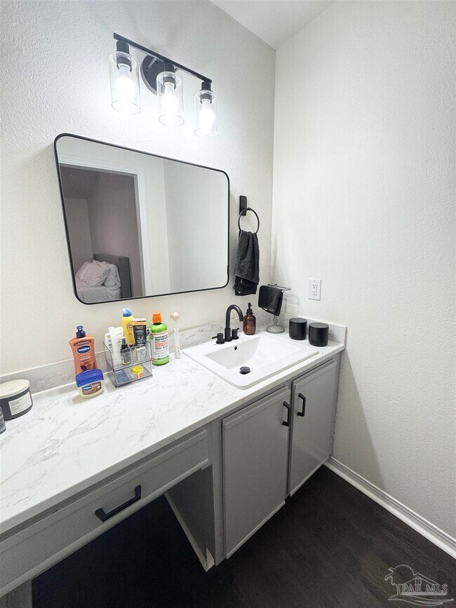 Building Photo - 1440 N 61st Ave