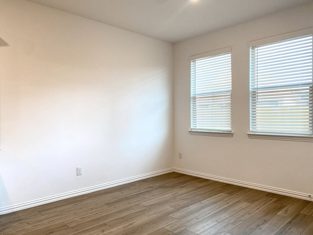 Building Photo - 1201 Sassafras Dr