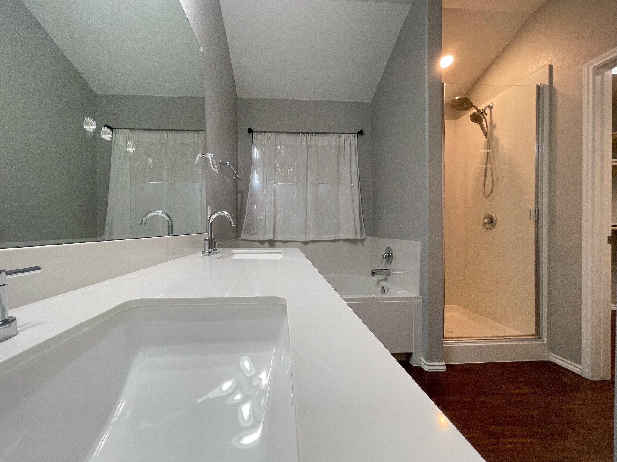 Building Photo - 3228 Beutel Rd