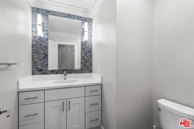 Building Photo - 4477 Wilshire Blvd