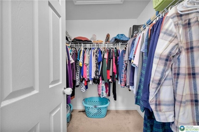 Building Photo - 4247 Beech Dr