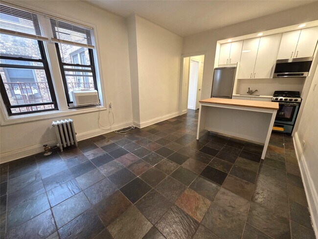 Building Photo - 43-42 45th St