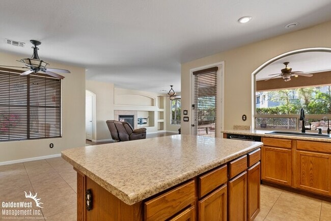 Building Photo - Beautiful 4Bdm 2.5Ba Tuscan-Inspired Home Located in the Norterra Area of Phoenix!