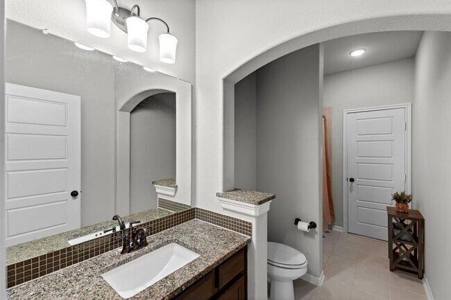 Building Photo - 508 Hidden Creek Way