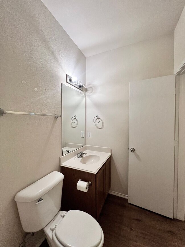 Building Photo - Cozy Home in Remington Point Neighborhood