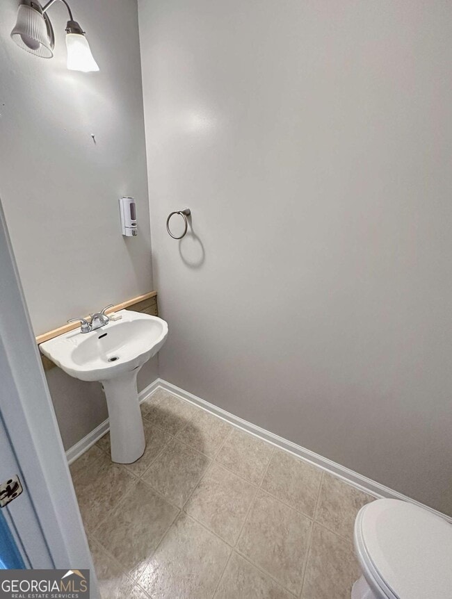 Building Photo - 639 Georgetown Ct