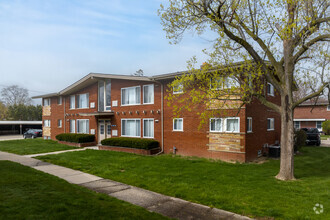 Building Photo - Cavalier Manor Apartments