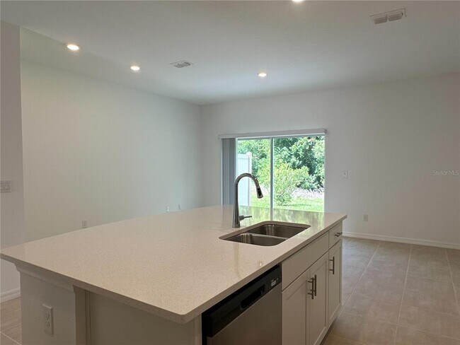 Building Photo - 2089 Hallier Cv
