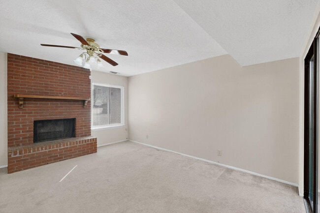 Building Photo - 106 Fulton Ave