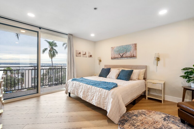 Building Photo - 2414 Front St