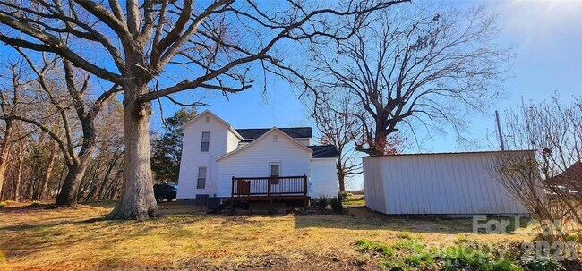 Building Photo - 359 Flat Rock Rd