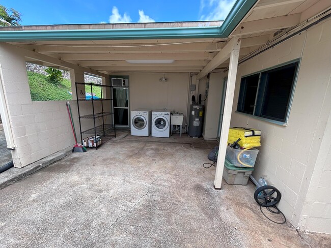 Building Photo - 44-113-113 Nanamoana St