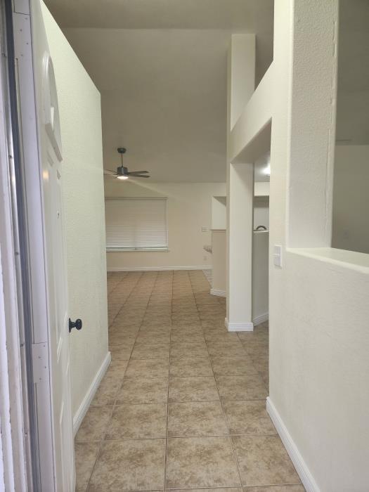 Building Photo - 1016 Summer Field Dr
