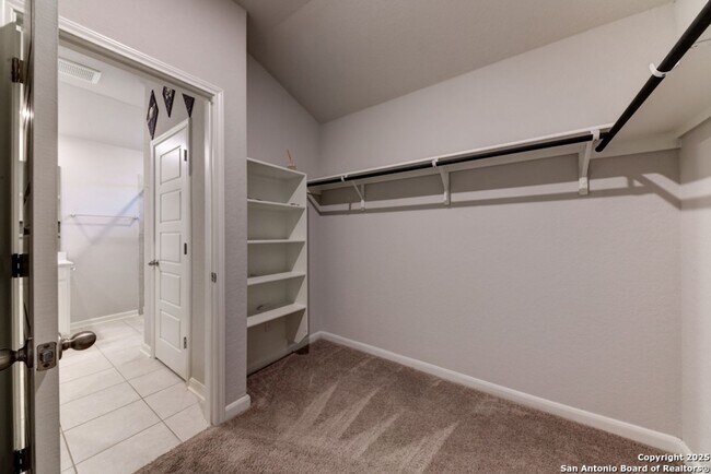 Building Photo - 4 Bedroom/3 Bath Remington Ranch Subdivision
