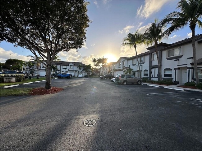 Building Photo - 2221 SE 24th Pl