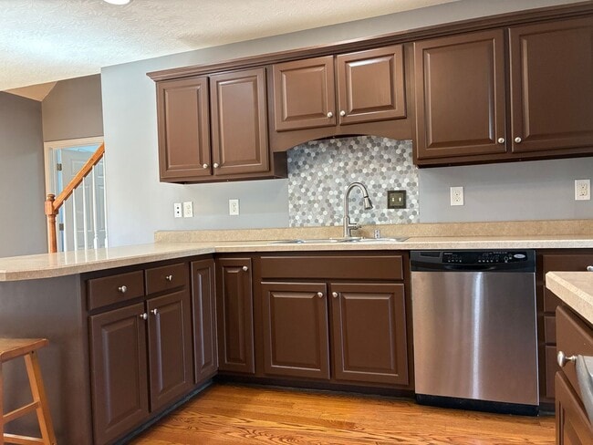 Building Photo - **ELIZABETHTOWN INDEPENDENT SCHOOL DISTRICT**