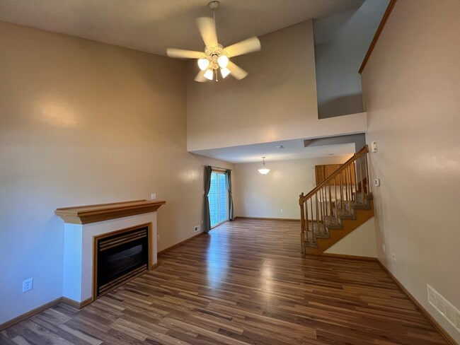 Building Photo - 6855 Woodland Ave