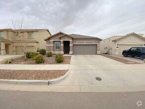Building Photo - East El Paso 3 bed Refrig A/C w/office!