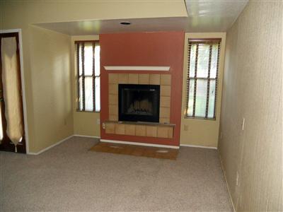 Building Photo - $2,900 - 4 Bed 2 Bath home Laurelglen Area...