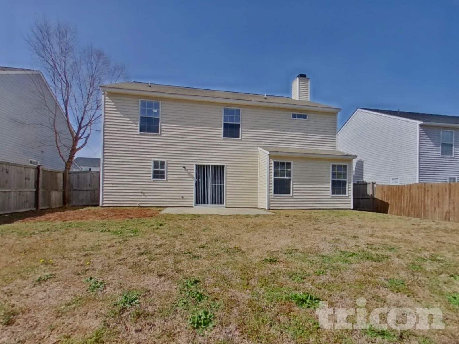 Building Photo - 490 Fox Trot Dr