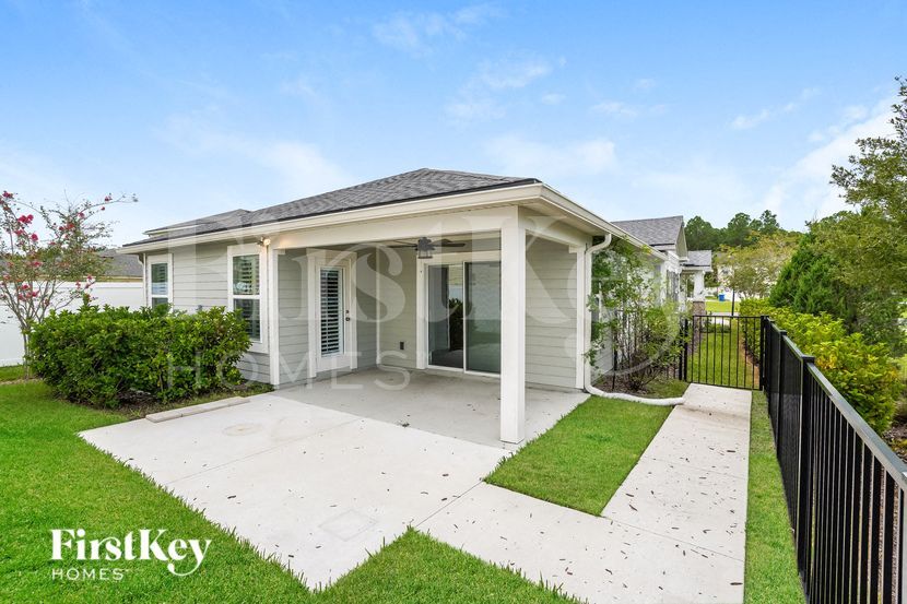 Building Photo - 725 Chandler Dr