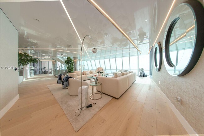 Building Photo - 17121 Collins Ave