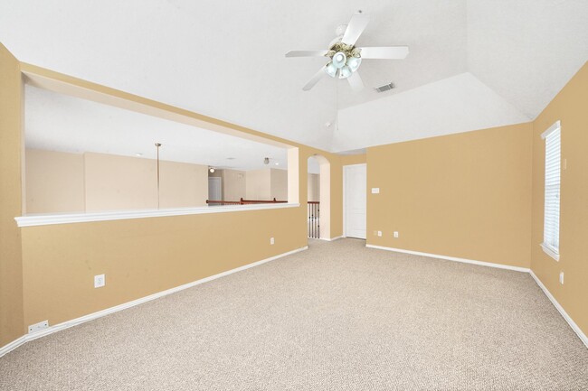 Building Photo - 18123 Memorial Falls Dr