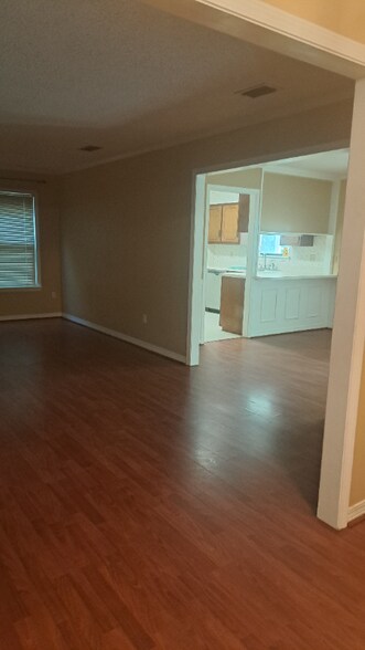 Building Photo - 10401 Northhill Ct