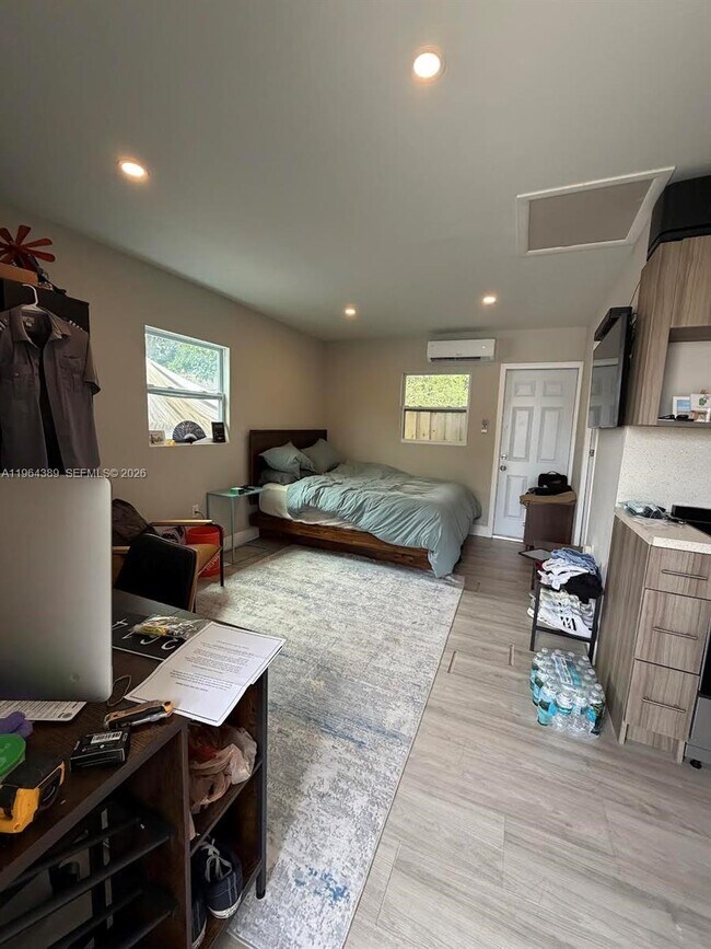 Building Photo - 1246 NE 110th Terrace