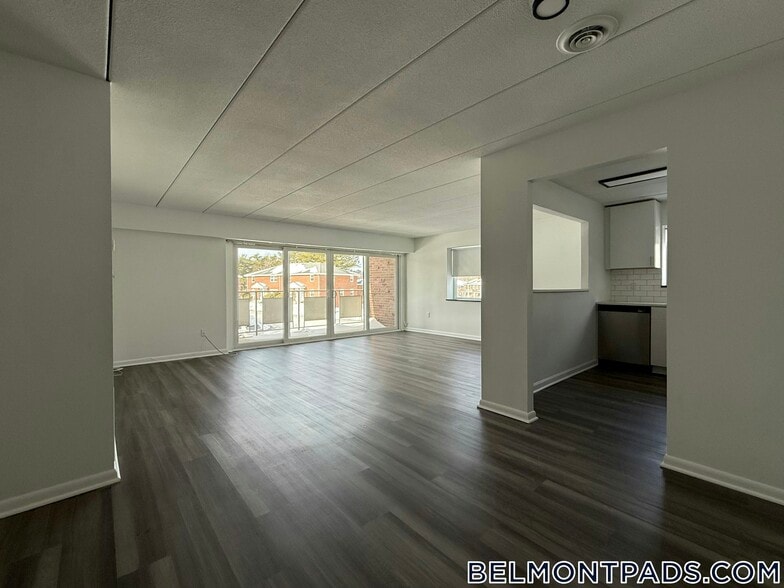 Building Photo - 55 Hill Rd