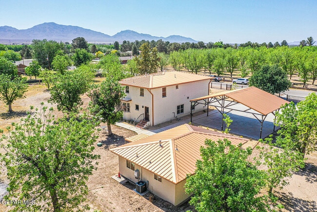 Building Photo - 137 Lanell Dr