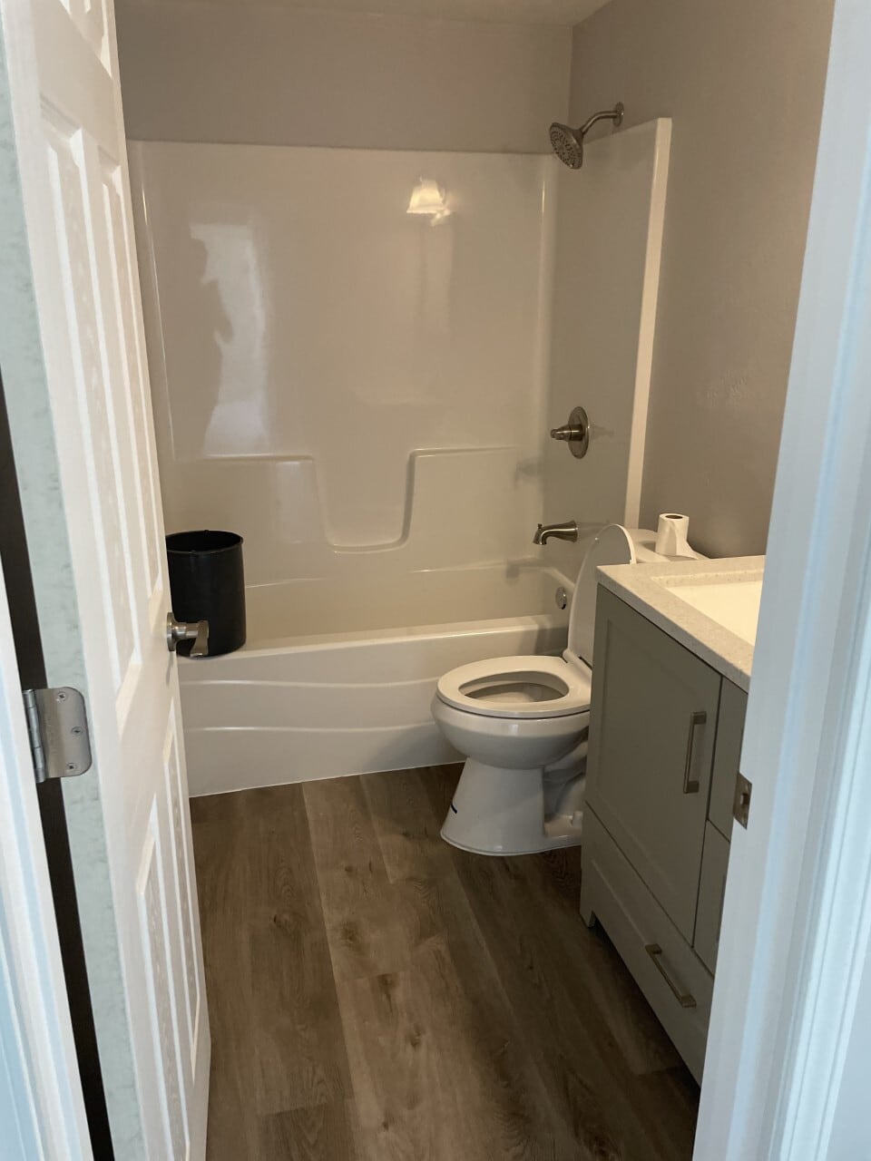 Building Photo - 1231 Primrose Ln